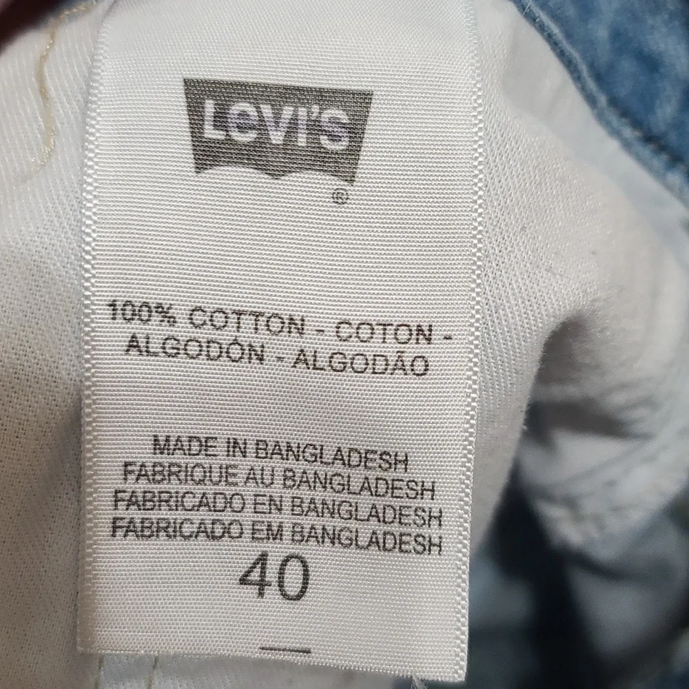 Levi's Mens‎ Shorts Denin Light Wash Pockets Sz. 40x12 EUC